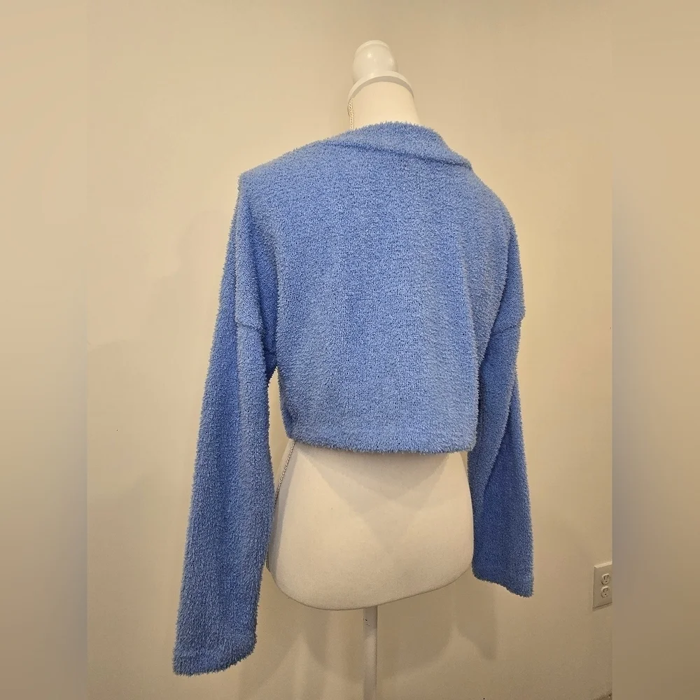 NWT Blue V-Neck Button-Up Women Sweater - Picture 2 of 9